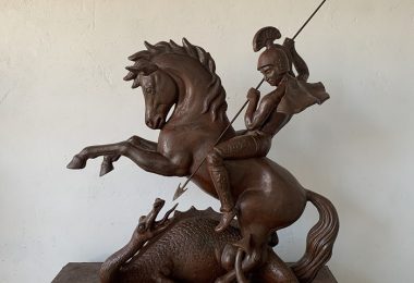 Escultura de São Jorge de Ferro Fundido da Quinta Dell'Arte RJ