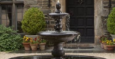 Chafariz de marmore preto da Quinta Dellarte SP