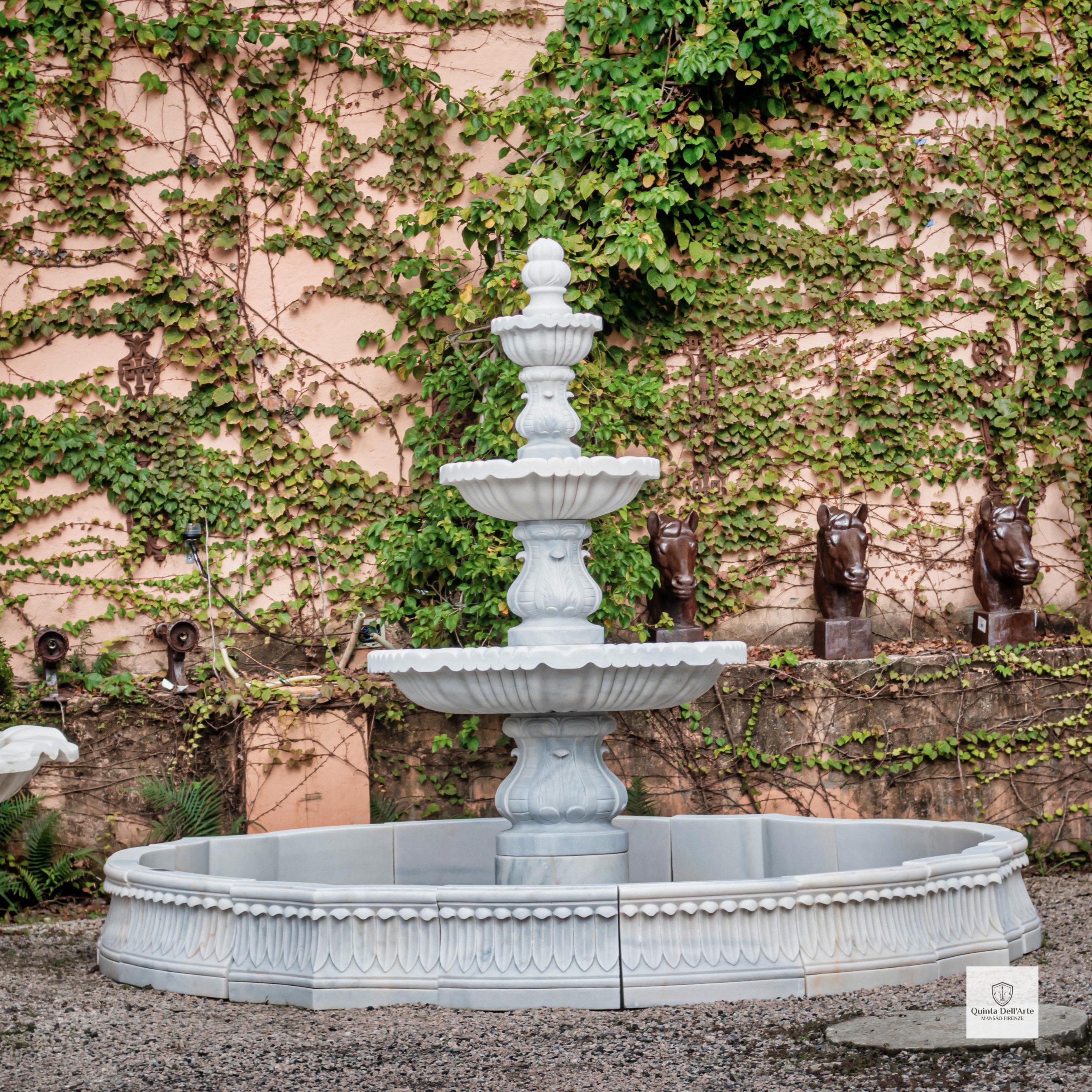 Chafariz Mármore branco em Alphaville-SP