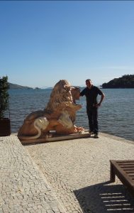 Escultura Leão em uma Mansão em Angra dos Reis