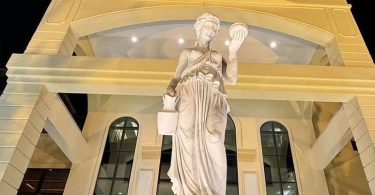 Escultura clássica em condomínio de Alto padrão